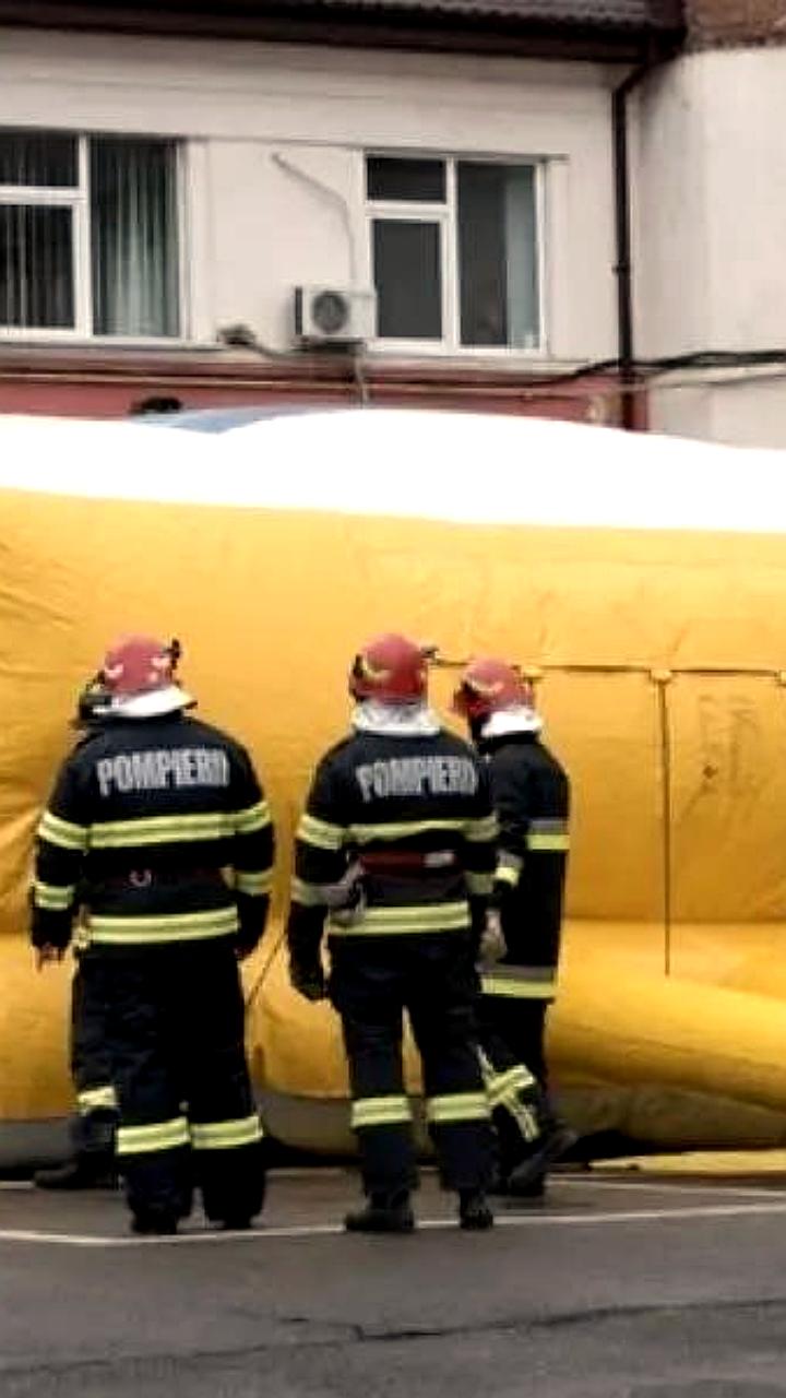 Спасение юноши в Дурлештах: падение с 8-го этажа смягчено пневматической подушкой