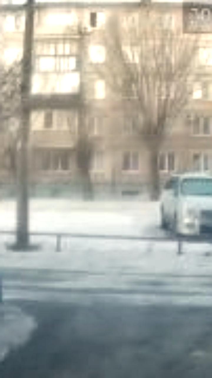 Женщина в Орске выпала из окна и вернулась домой