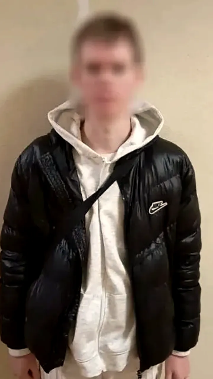 В Митино 21-летний юноша стал жертвой мошенников, передав сейф с 3 млн руб через таксиста