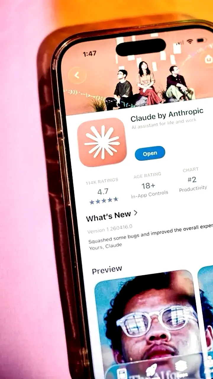 Apple внедряет поддержку сторонних ИИ ассистентов в iOS 27