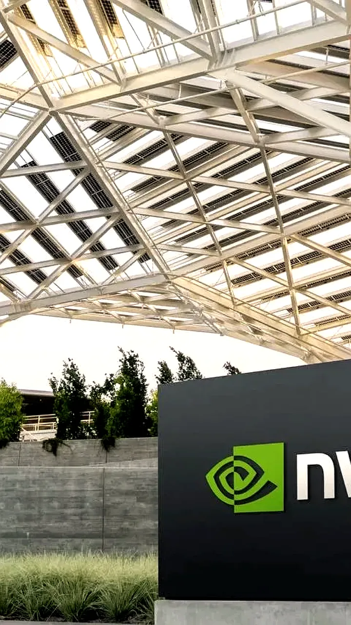 Nvidia инвестирует 500 млн долларов в заводы по производству оптоволокна в США
