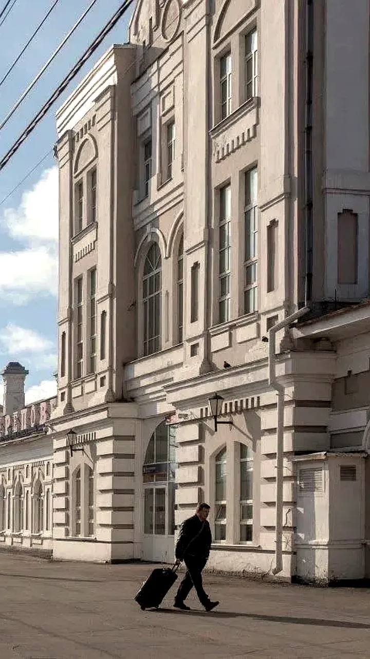 Дополнительные электрички в честь Дня Победы свяжут Волгоград с Волжским и Вологдой с Бабаево
