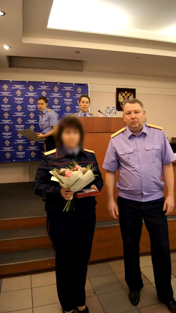Бывшую следовательницу оштрафовали за антивоенный плакат в Сосновом Бору