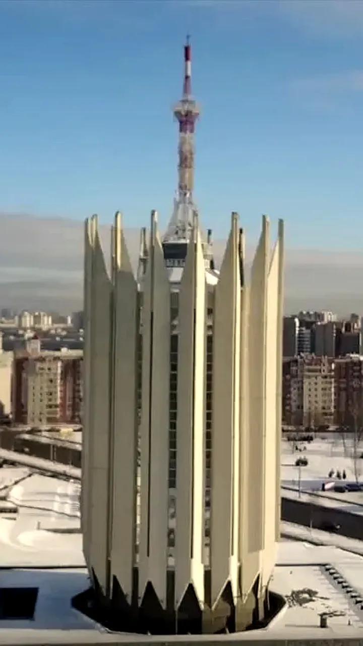Инспекторы ГАТИ выявили проблемы с фасадом Башни Саурона в Петербурге