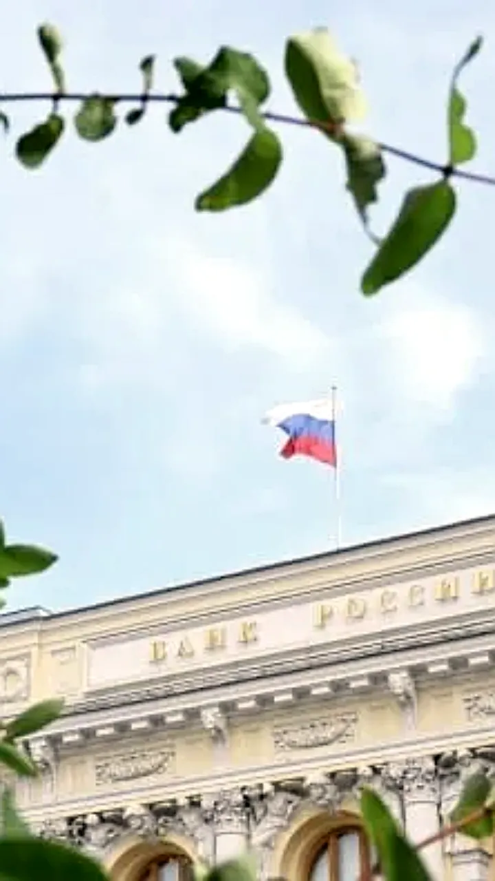 Банк России не получит право ограничивать срок действия карт в законопроекте Антифрод 2.0