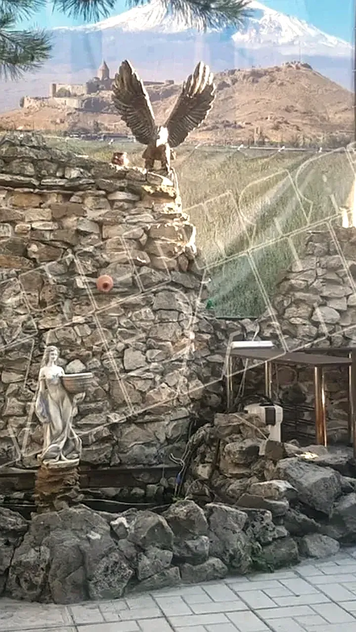 Два человека погибли от удара электрическим током в фонтане Татарстана
