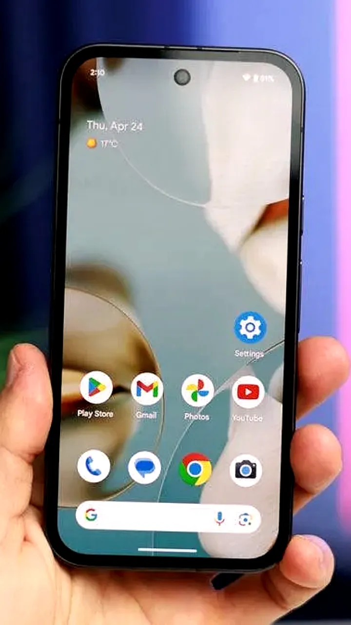 Android 17 предложит возможность скрыть строку поиска Google на Pixel
