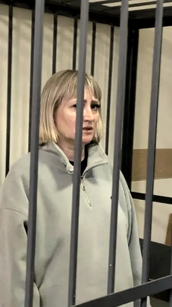 Прокурор предложил ужесточить меру пресечения для депутата Клюшниковой