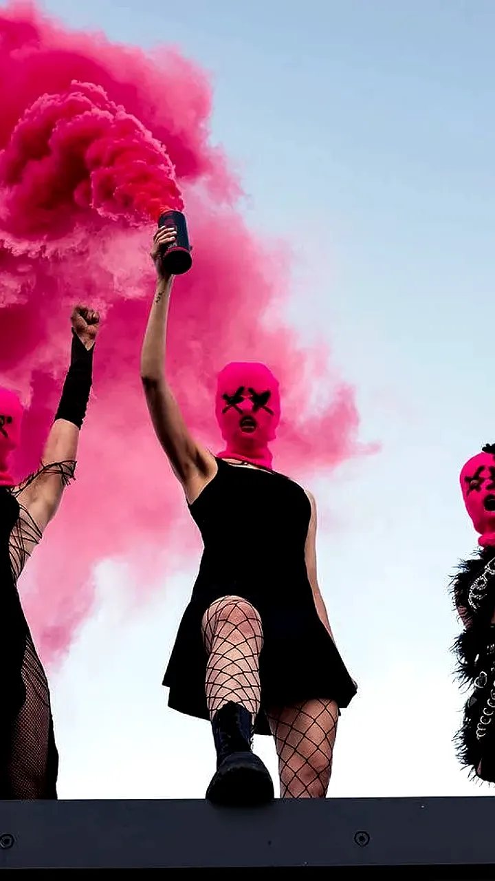 Группа Pussy Riot признана экстремистской и внесена в список террористов