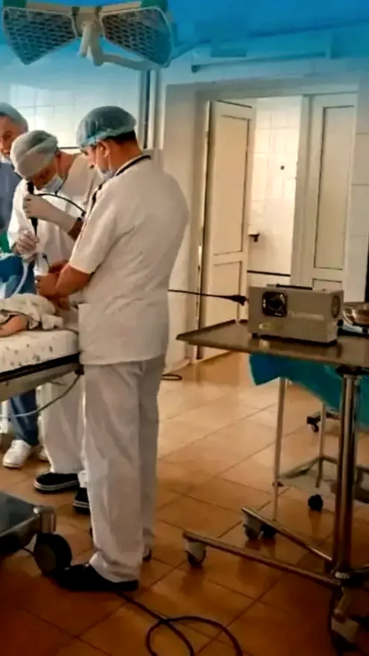 Хирург из Хабаровска экстренно помог малышу на Камчатке